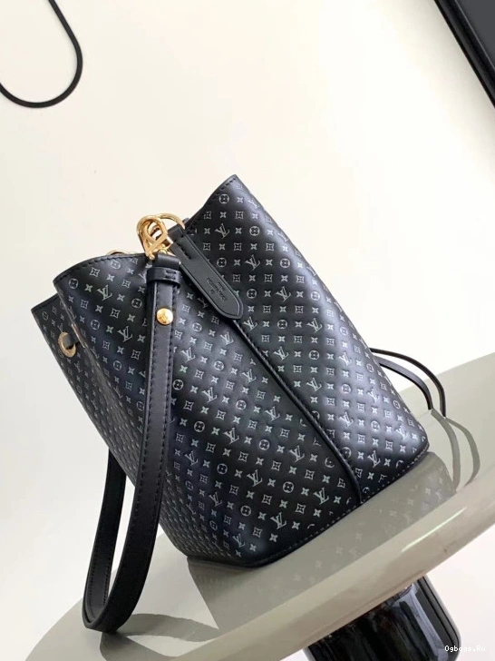 NÉONOÉ LOUIS VUITTON BB 0328